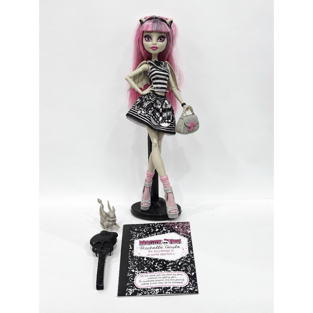 Monster High G1 Rochelle Goyle Signature Doll Pet Roux Diary Purse Brush